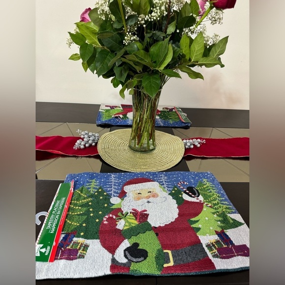 (NWT) Vintage BRAND NEW Set of 3 Christmas placemats + Mini Decor Christmas Tree - Picture 4 of 5
